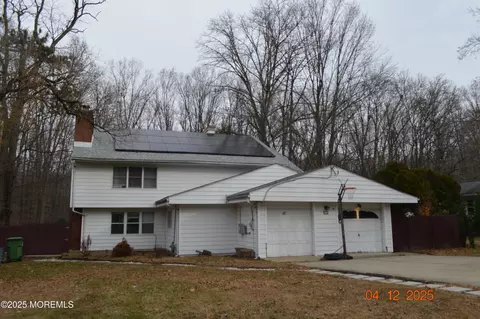12 Homestead Ln, Roosevelt, NJ 08555