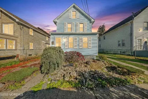 21 Henry St, Freehold, NJ 07728