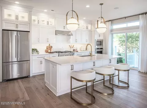 94 Mustang Dr, Manalapan, NJ 07726