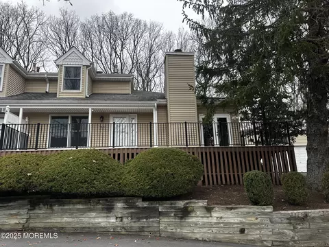 20 Maple Ln #D, Brielle, NJ 08730