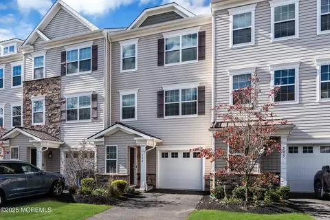 504 E International Rd #504, Monroe, NJ 08831