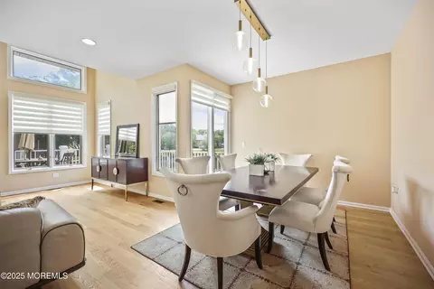 117 Sequoia Woods Ct, Holmdel, NJ 07733