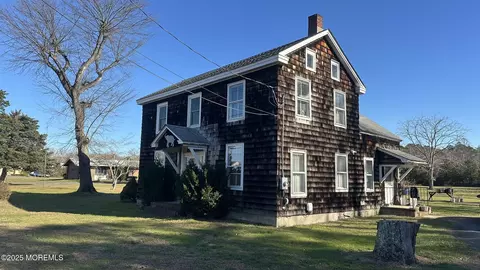295 N Main St, Manahawkin, NJ 08050