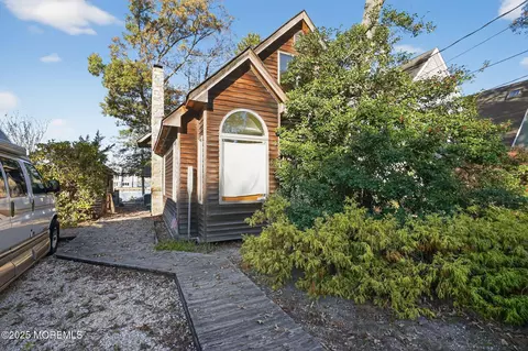 111 Lawshe Dr, Pine Beach, NJ 08741