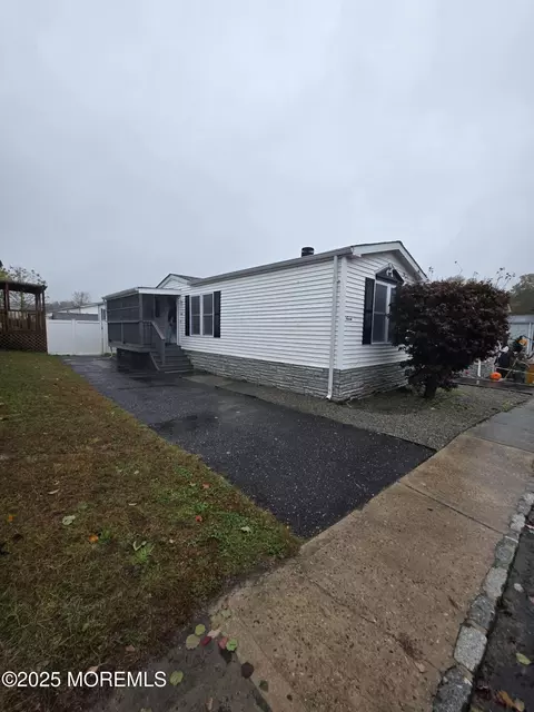 7 Secretariat St #274, Howell, NJ 07731