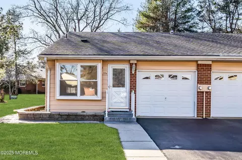 114 Hudson Pkwy # A, Whiting, NJ 08759