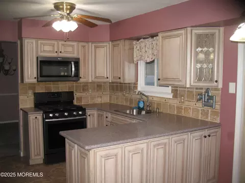 32 Appletree Rd, Howell, NJ 07731 photo 9