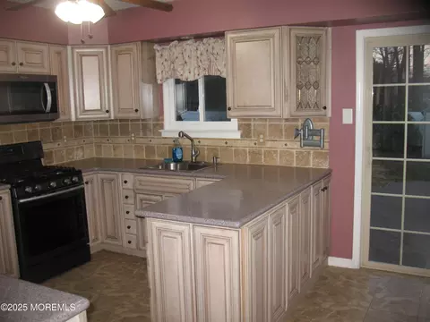 32 Appletree Rd, Howell, NJ 07731 photo 11