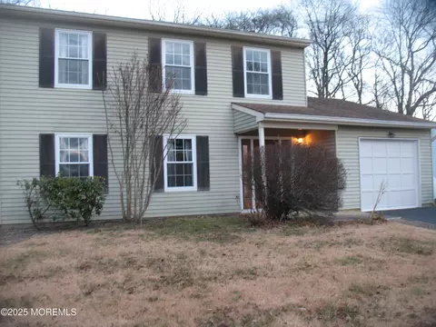 32 Appletree Rd, Howell, NJ 07731 photo 2