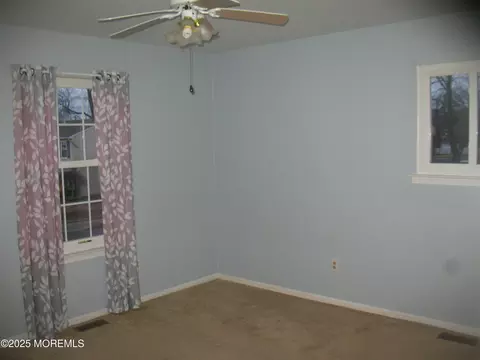 32 Appletree Rd, Howell, NJ 07731 photo 18
