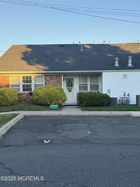 9 Valery Rd #651, Matawan, NJ 07747
