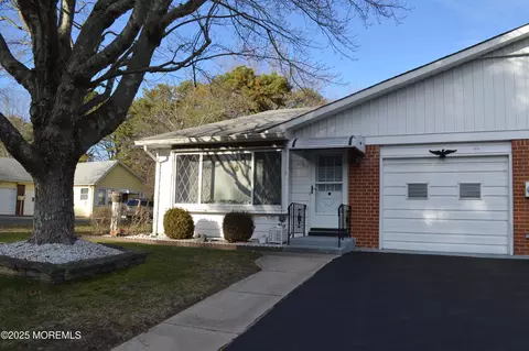 107 A Hudson Pkwy, Whiting, NJ 08759