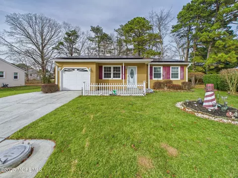 10 Hartford Rd, Manchester, NJ 08759