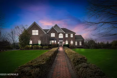 7 Hannah Mount Dr, Millstone, NJ 08510