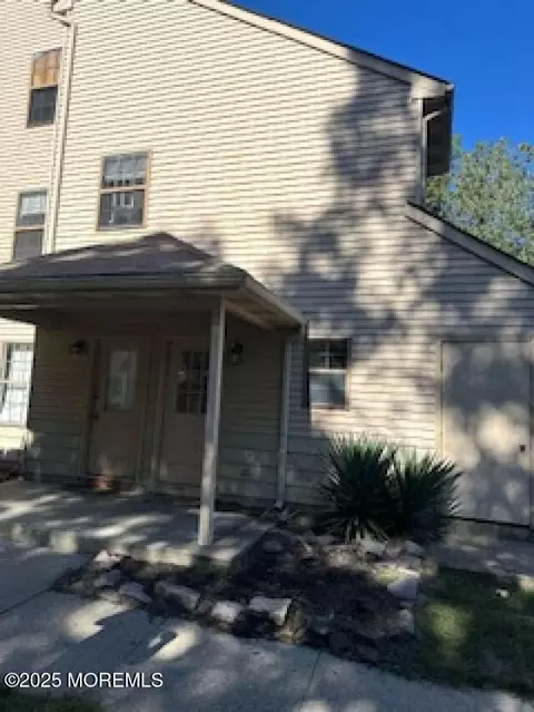 Exterior - 702 Goldthread Ct, Jackson, NJ 08527 photo 2 of 2