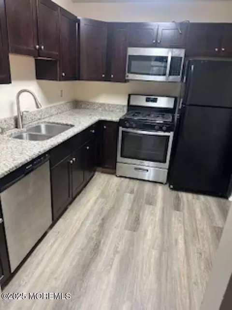 Kitchen - 702 Goldthread Ct, Jackson, NJ 08527 photo 1 of 3
