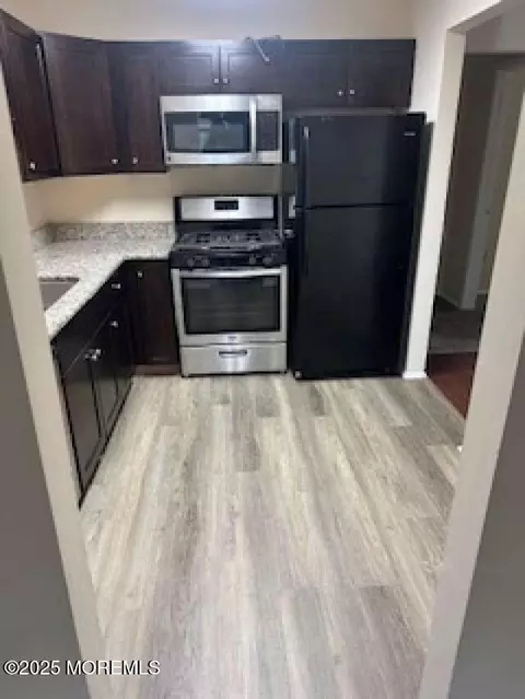 Kitchen - 702 Goldthread Ct, Jackson, NJ 08527 photo 3 of 3