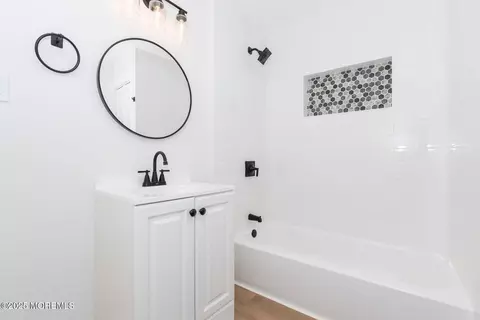 Bath - 266 23rd Ave, Brick, NJ 08724 photo 3 of 3