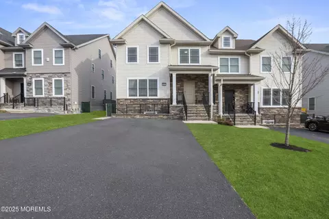 119 N Zinfandel Rd, Lakewood, NJ 08701