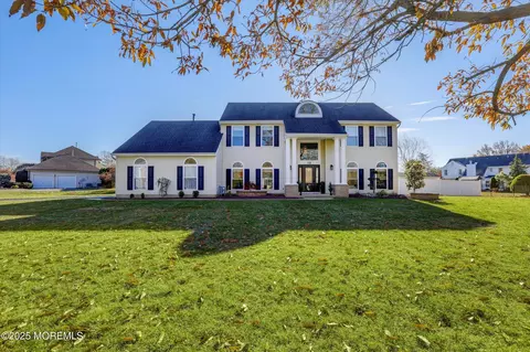 19 Polo Club Dr, Freehold, NJ 07728