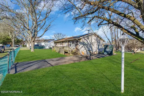Exterior - 2 Drew Ct, Jackson, NJ 08527 photo 1 of 6