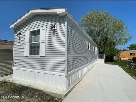 55 Highway 35 #28, Neptune City, NJ 07753