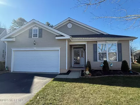 7 Old Mill Ct, Barnegat, NJ 08005