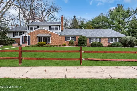 50 Cliffside Dr, Toms River, NJ 08755