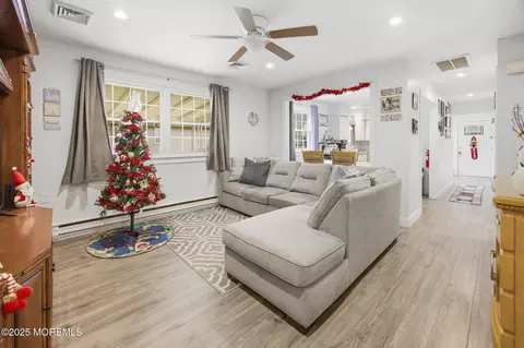 7 Canton Dr # B, Whiting, NJ 08759