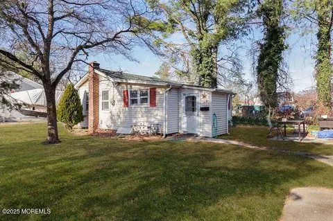 Exterior - 47-49 Appleton Ave, Leonardo, NJ 07737 photo 3 of 6