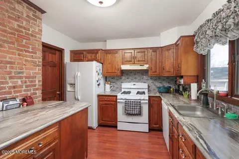 Kitchen - 47-49 Appleton Ave, Leonardo, NJ 07737 photo 4 of 6
