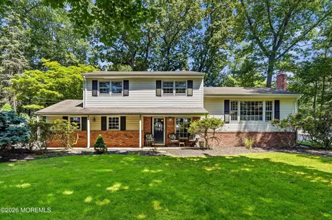 558 Green Ln, River Vale, NJ 07675