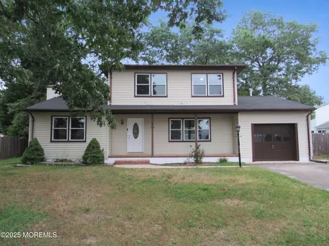 174 Glenmore St, Brick, NJ 08724