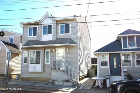 5 Water St, Point Pleasant Beach, NJ 08742