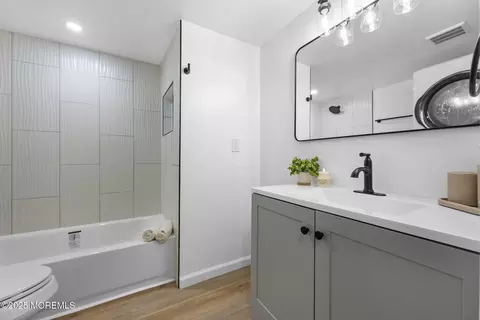 Bath - 712 7th St, Jackson, NJ 08527 photo 1 of 1