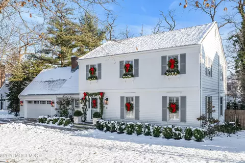91 Lewis Point Rd, Fair Haven, NJ 07704