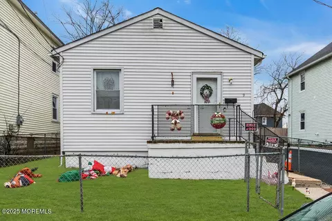 9 De Witt Ave, Asbury Park, NJ 07712
