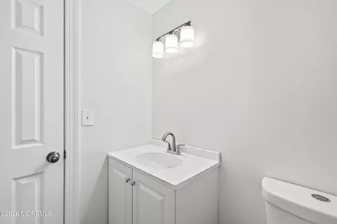 Bath - 16 Crest Rd, Jackson, NJ 08527 photo 4 of 4