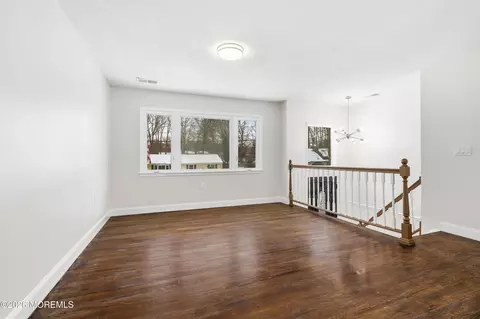 Living - 16 Crest Rd, Jackson, NJ 08527 photo 1 of 3