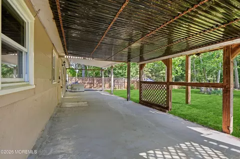 Exterior - 16 Crest Rd, Jackson, NJ 08527 photo 6 of 10
