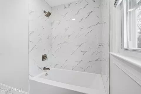 Bath - 16 Crest Rd, Jackson, NJ 08527 photo 2 of 4