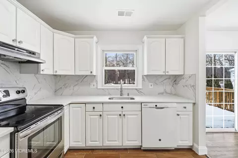 Kitchen - 16 Crest Rd, Jackson, NJ 08527 photo 3 of 3