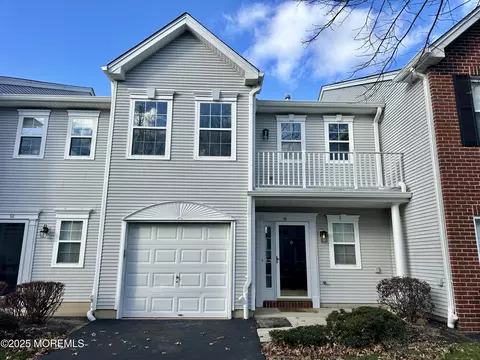 51 Picket Pl, Freehold, NJ 07728