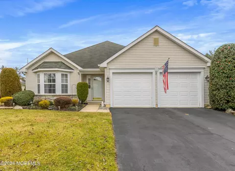36 Ivy Hill Rd, Lakewood, NJ 08701