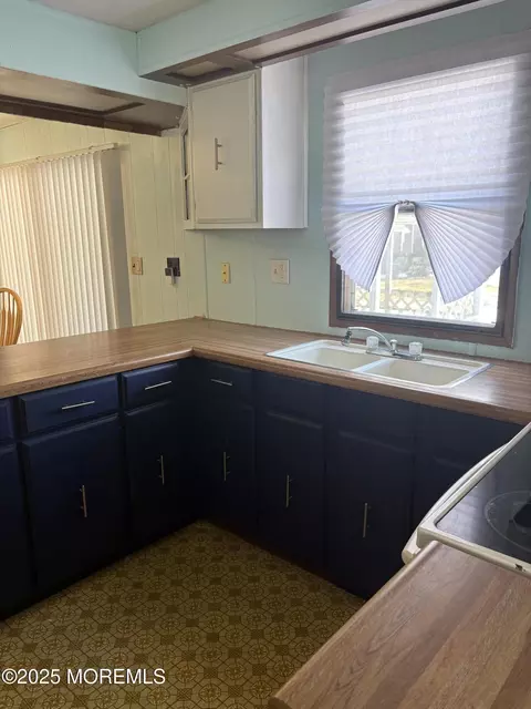 Kitchen - 15 Eagle Rd, Jackson, NJ 08527 photo 3 of 3