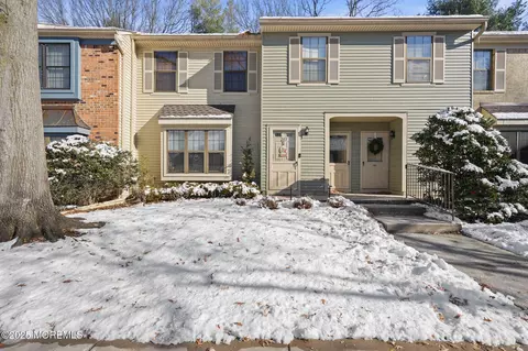 283 Gloucester Ct, Aberdeen, NJ 07747