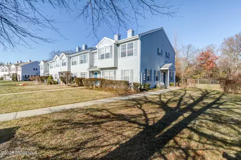 117 W Sandpiper Ln, Bayville, NJ 08721