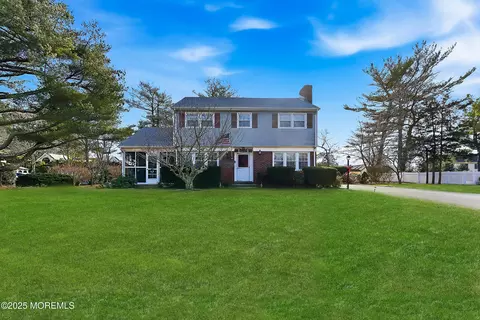 922 Woodview Rd, Brielle, NJ 08730