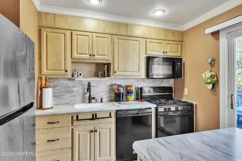 Kitchen - 721 Flagge Rd, Brick, NJ 08724 photo 3 of 5