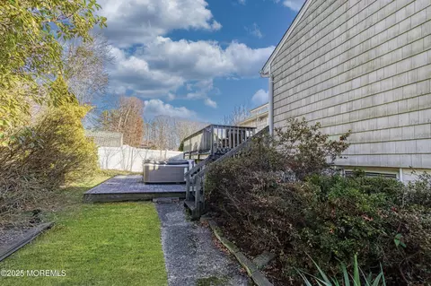 Exterior - 721 Flagge Rd, Brick, NJ 08724 photo 4 of 8